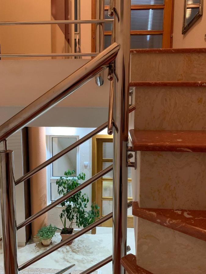 Guest House Nuhii Ούλτσιν Εξωτερικό φωτογραφία