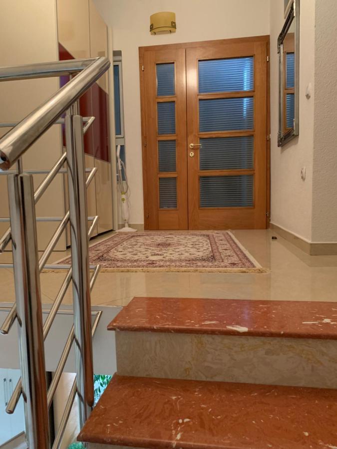 Guest House Nuhii Ούλτσιν Εξωτερικό φωτογραφία