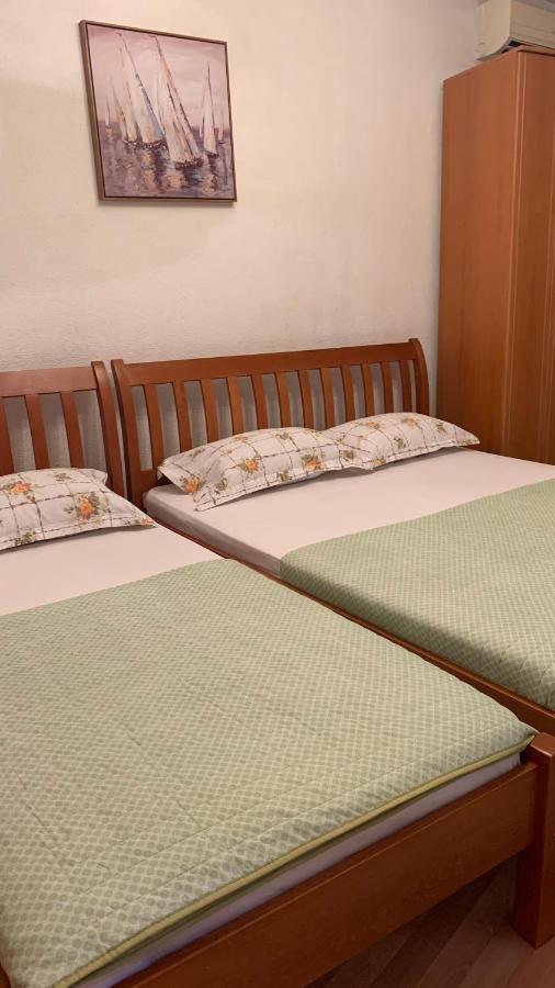 Guest House Nuhii Ούλτσιν Εξωτερικό φωτογραφία
