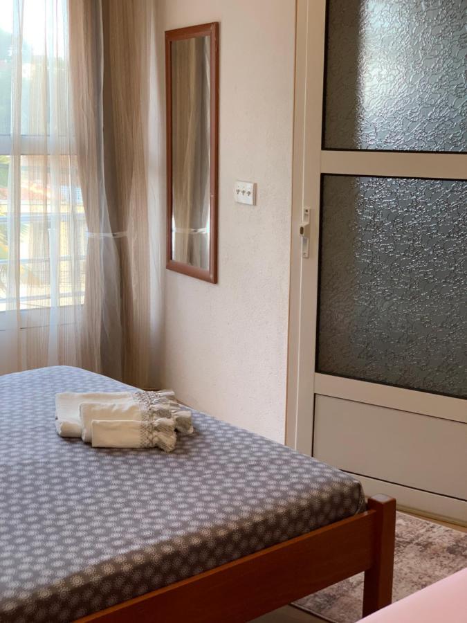Guest House Nuhii Ούλτσιν Εξωτερικό φωτογραφία